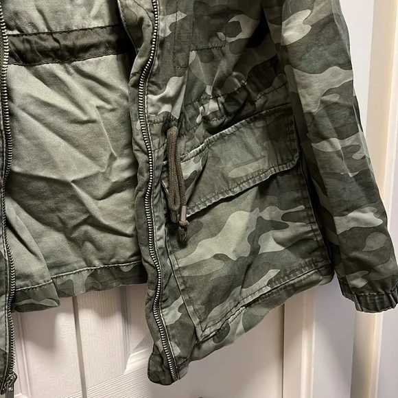 camo jacket - Picture 5 of 6